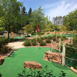 lumberjack-village-mini-golf-min
