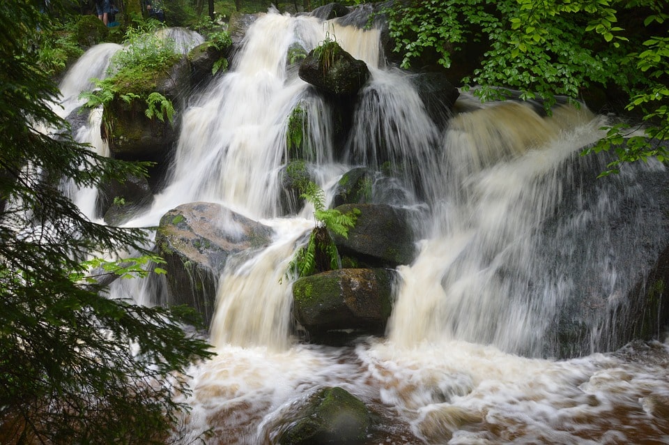 waterfalls-min